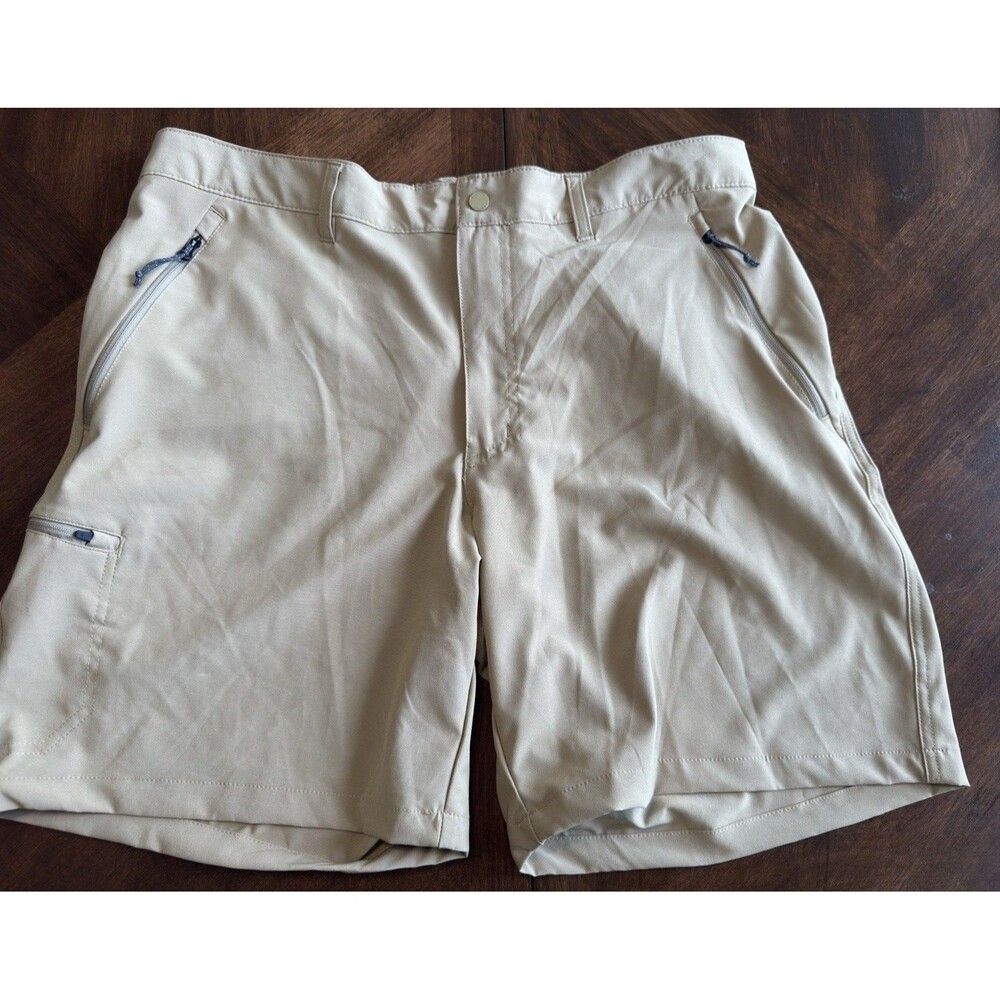 Tan Columbia Nylon cargo shorts 38 waist